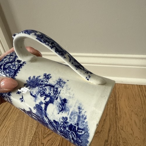 Vintage Swinnerton Olde Alton Ware? Blue and White China Blue Pagoda Jug - Picture 4 of 11