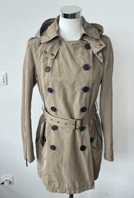 BCBG Max Azria Classic Trenchcoat in Beige