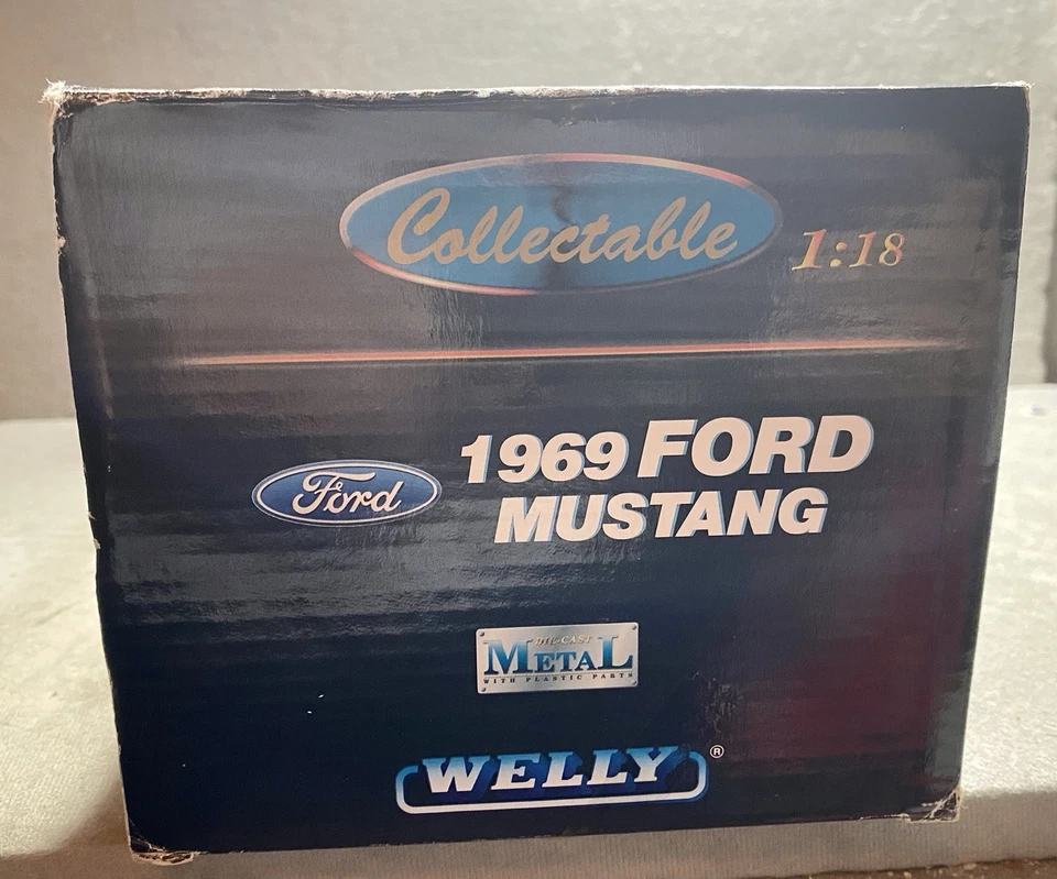 Welly 1:18 Scale 1969 Ford Mustang Boss 302 Red Diecast Car #2516W - Image 4 of 4