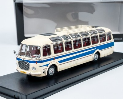 Skoda 706 RTO Lux - beige/blau - Modellzeitschrift - MK Modell 1:43