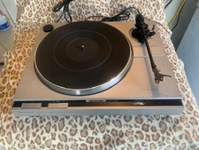 Kenwood KD-40R Direct Drive Turntable/WORKS/TESTED/DUST COVER AVAIL SEE PHOTOS