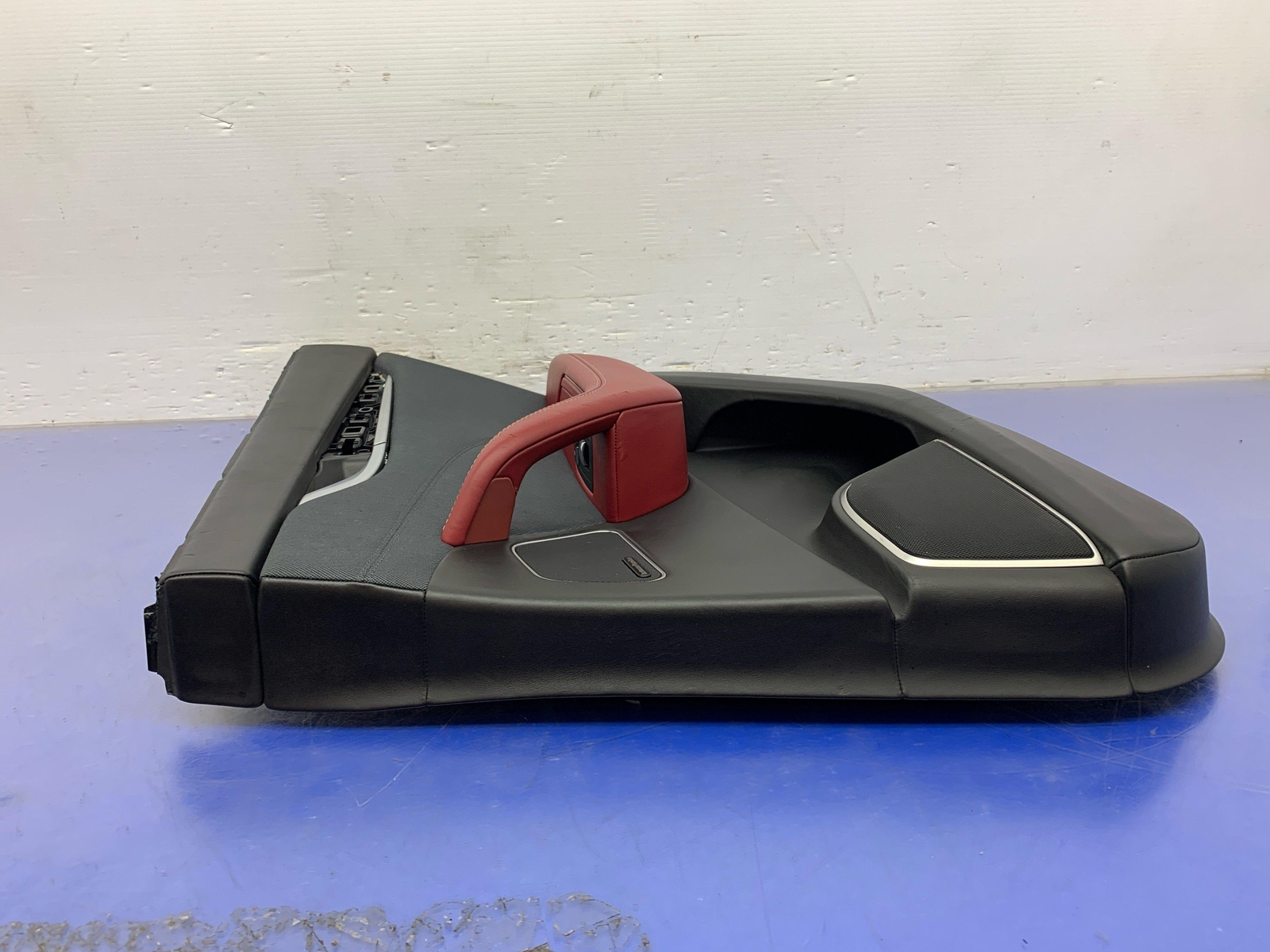 2017 - 2020 MASERATI LEVANTE OEM RIGHT REAR INNER DOOR TRIM PANEL