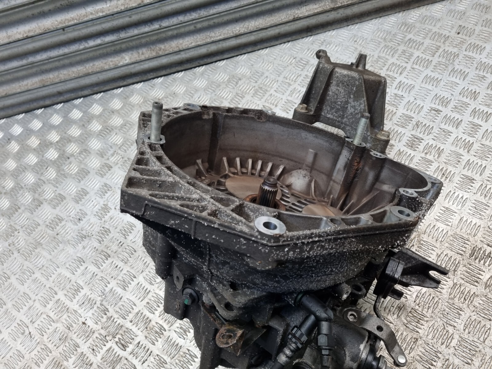 VAUXHALL INSIGNIA GEARBOX 6 SPEED MANUAL 2.0 CDTI DIESEL MK1 2013