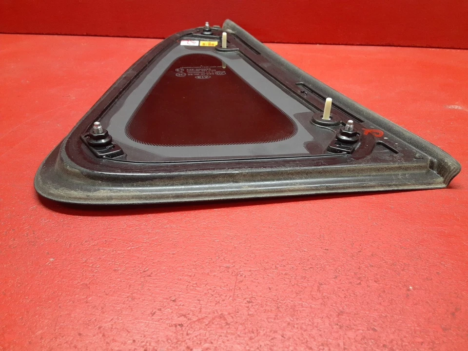 Cuarto de vidrio trasero derecho Kia Soul 2010-2013 OEM 87820-2K020 Foto 4 de 4