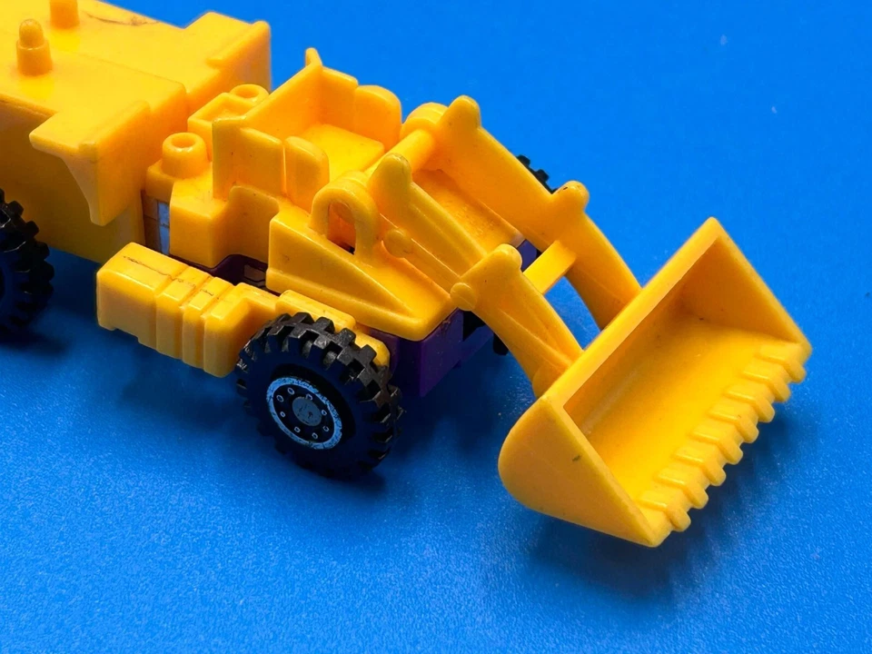 G2 Constructicons Devastator, G2, yellow Scrapper yellow - Image 2 of 4