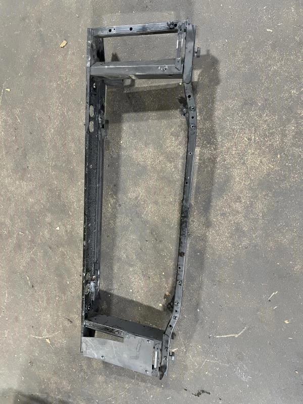 Chevrolet Suburban 1500 2012 panel de soporte del núcleo del radiador se adapta a 10-14 Escalade OEM Foto 4 de 4