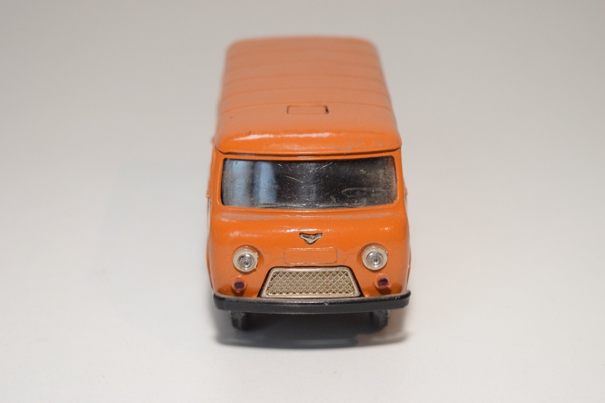 A61 1:43 RUSSIAN USSR CCCP NOVOEXPORT UAZ 452 B VAN TAN