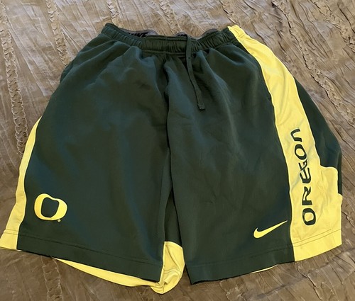 OREGON DUCKS Dri Fit NIKE Basketball LARGE Shorts FREE SHIPPING Green Yellow