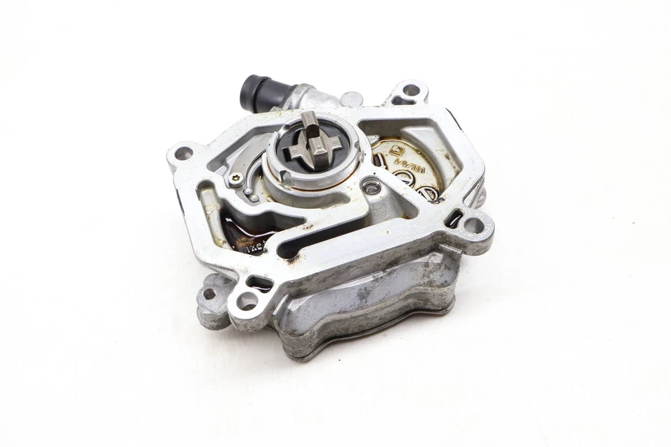 Mercedes-Benz GLK250 2015 - Bomba de vacío del motor 2701800901 Foto 2 de 4