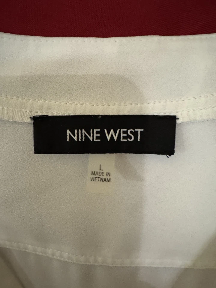 Nine West Classic WHITE Blouse Size L Long Sleeve Button Front - Image 2 of 4