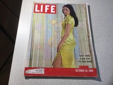 LIFE MAGAZINE.  February 1, 1960.  DINAH SHORE AND HER GLAD RAGS.  Vintage.