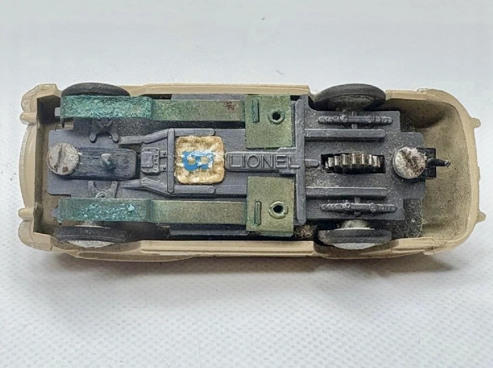 Vintage Lionel Mercedes Benz Beige Slot Car/HO Scale 1960’s - Image 4 of 4