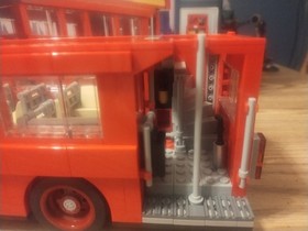 RETIRED LEGO 10258 CREATOR EXPERT LONDON BUS - COMPLETE SET W/ BOX & MANUAL
