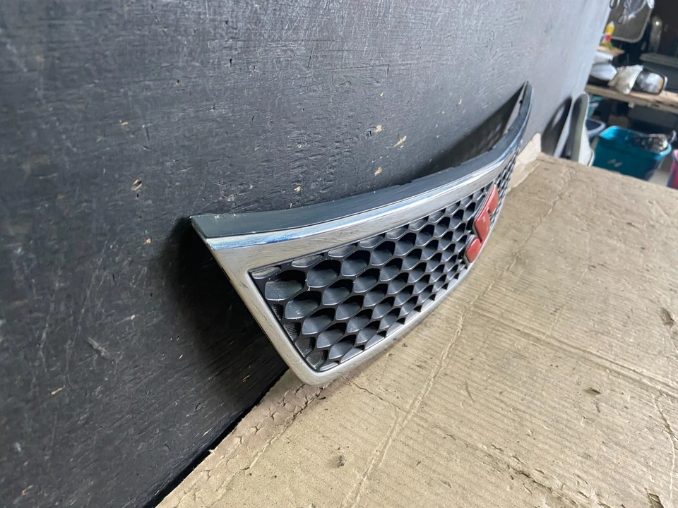 Parrilla delantera Suzuki Aerio 2002 a 2005 P3923 PS Foto 3 de 4