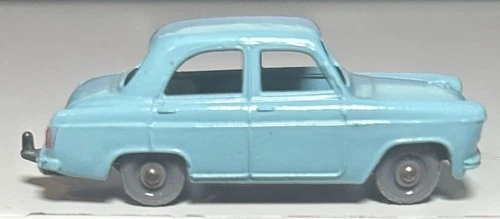 Matchbox Lesney #30 Light Blue Ford Prefect