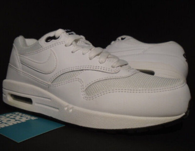 2015 NIKE AIR MAX 1 ESSENTIAL 90 TRIPLE WHITE BLACK ATMOS 537383-125 NEW MEN 7