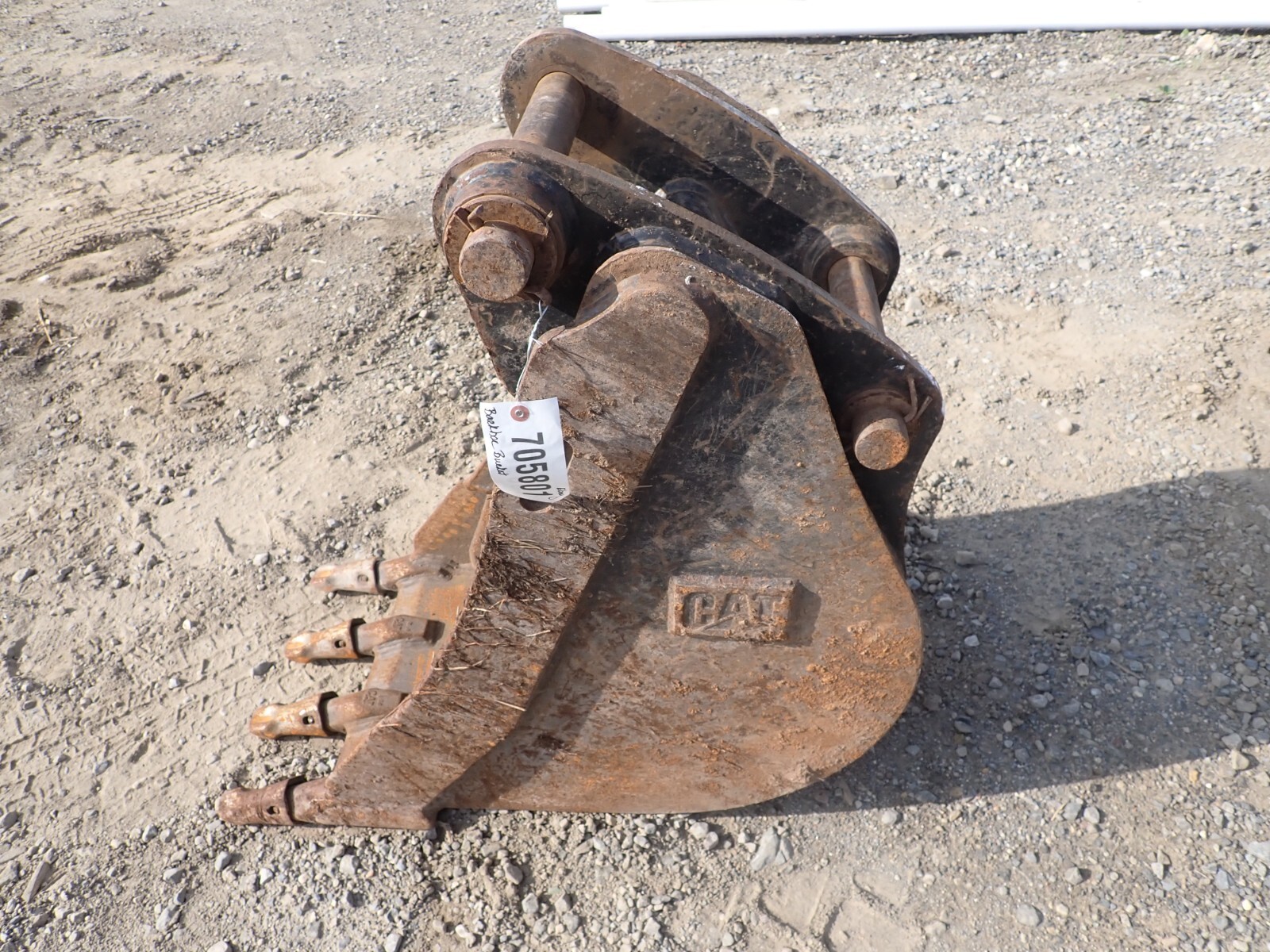 CATERPILLAR 18" BACKHOE TOOTH BUCKET 416D 420D 426D 430D 438D 442D