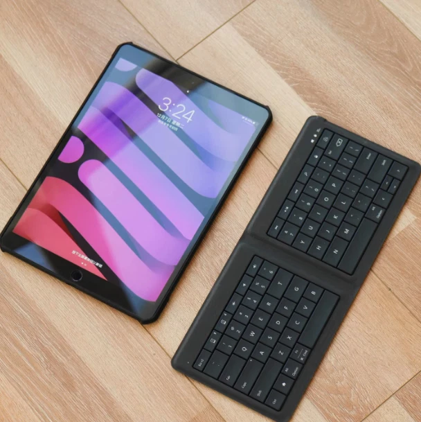 Microsoft Universal Foldable Keyboard Portable Wireless Bluetooth Black-QWERTY - Image 4 of 4