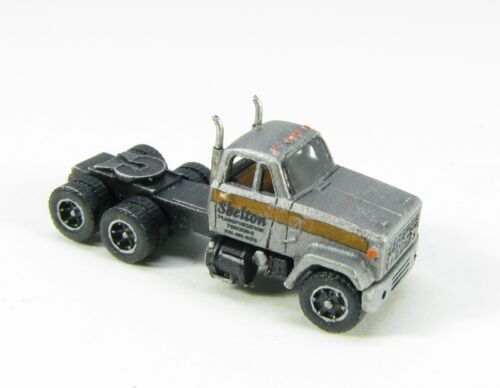 Z Scale 70s Era GMC 9500 (Long Hood) Truck Kit by Showcase Miniatures (4034) - Picture 2 of 6