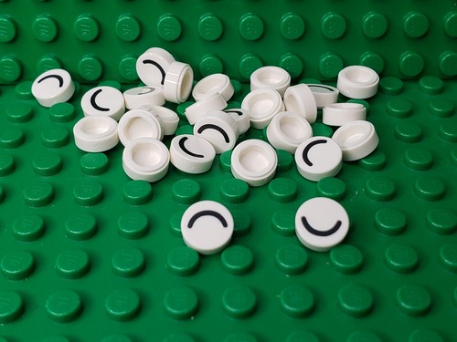 ** 25 CT LOT ** Lego NEW white 1x1 round tile W/ thin curved line (A-130) - 第 1/1 張圖片