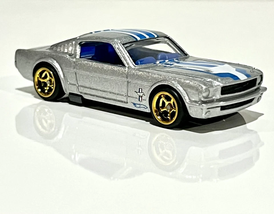 Hot Wheels - Ford Mustang Fastback 2+2 2010 No4/10 замена колес на заказ - Изображение 3 из 4