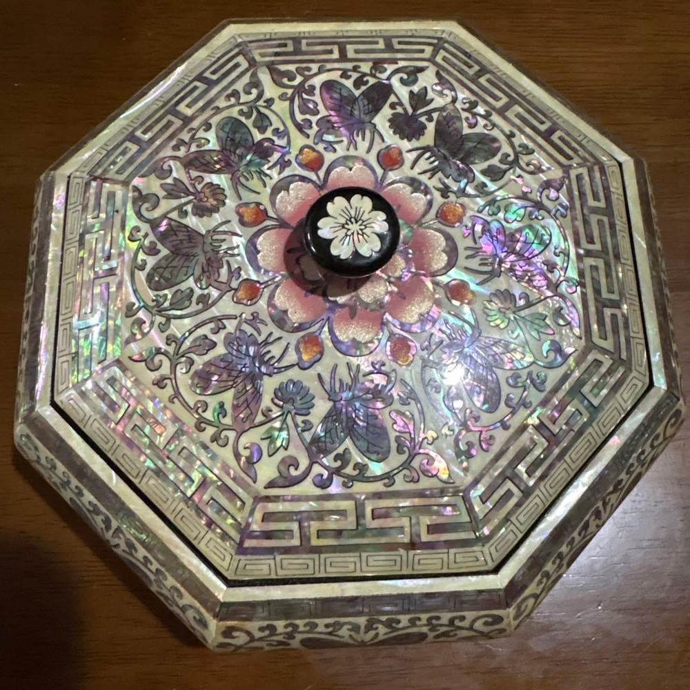 Jubako Bento Box Japanese Korean motherofpearl craft octagonal candy container