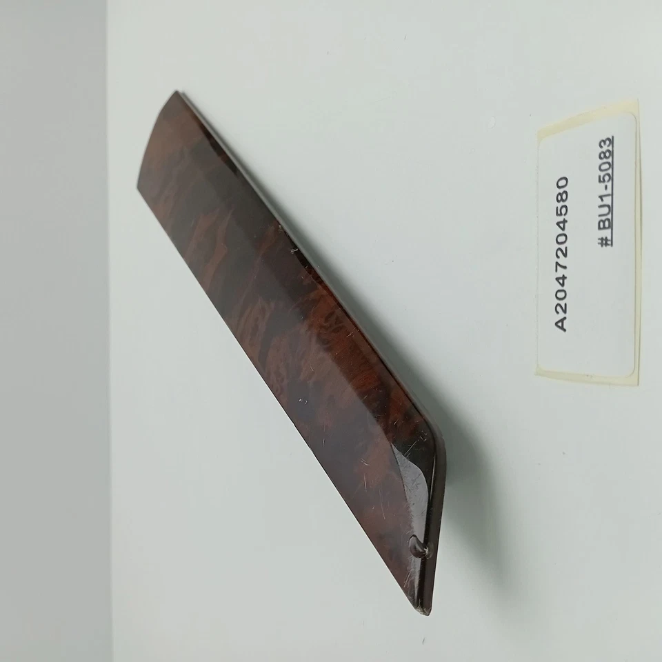 Tira de moldura Mercedes-Benz C350 2006-2014 A2047204580 Foto 3 de 4