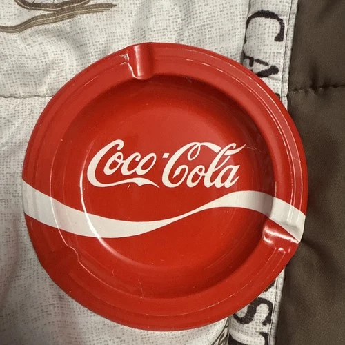 VINTAGE Round COCA-COLA Tin Ashtray Red and White Logo 5.25" Excellent Condition