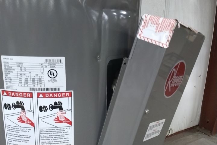 Rheem ELD52-FTB 50 Gal Tank Cap 208VAC 150 Max PSI Electric Water Heater