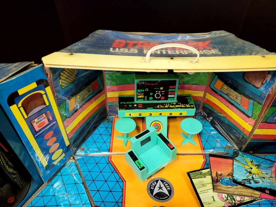 1975 MEGO Star Trek USS Enterprise Playset & McCoy, Kirk, Spock, Scotty ...