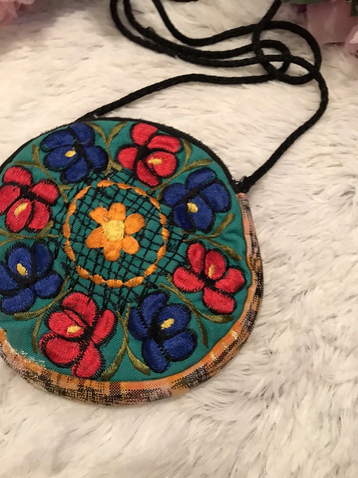 Bandolera Cartera Bolso de Mano NEGRO Coral Rosa Floral Flores Redondo Bonito Foto 2 de 4