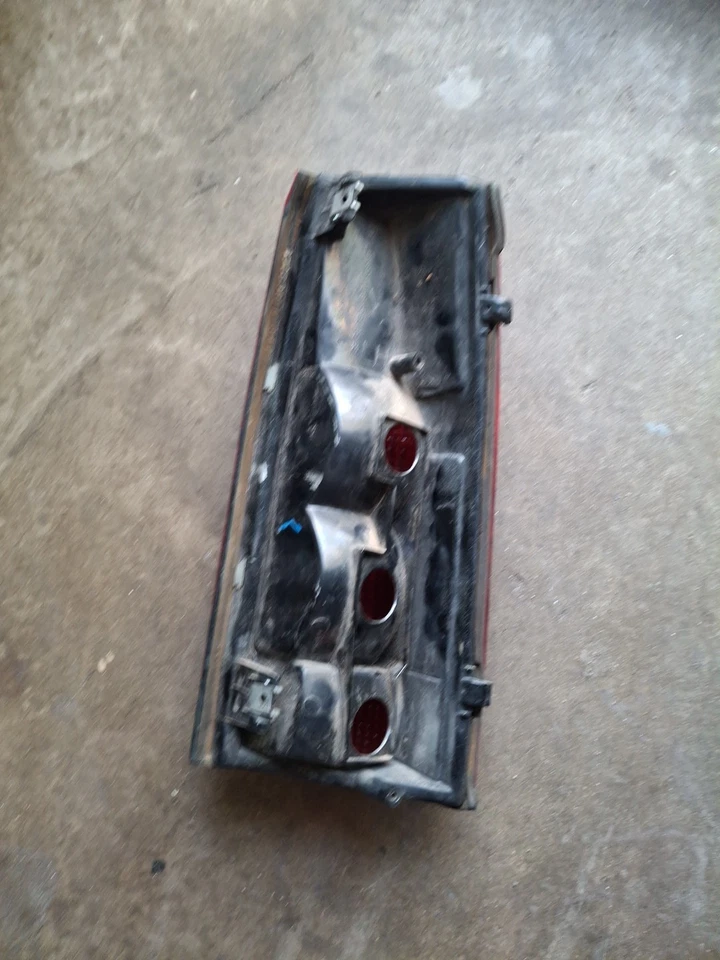 Recinto de luz trasera lateral para deriva Chevy Tahoe/Silverado sin placa de circuito Foto 2 de 2