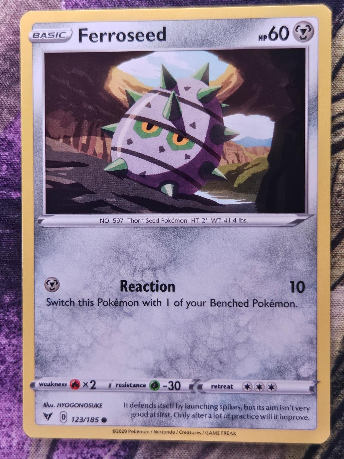 Ferroseed 123/185 Common Vivid Voltage Pokemon Near Mint
