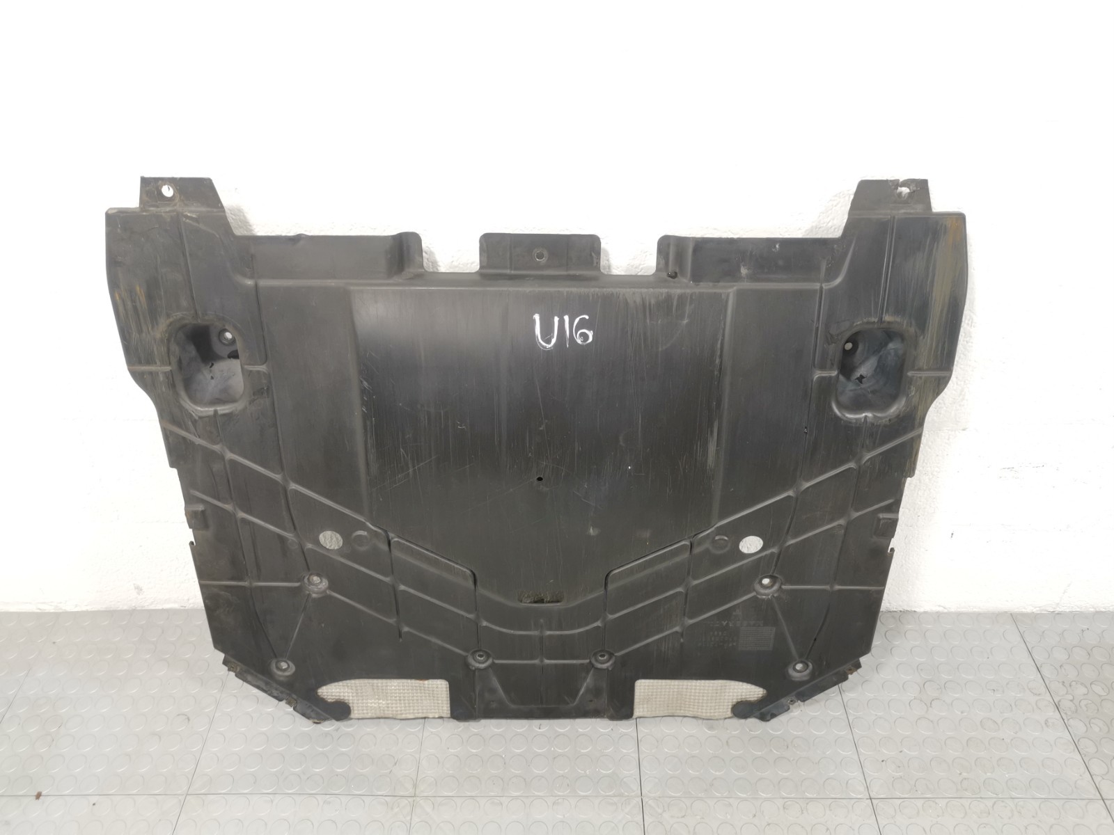 Maserati Ghibli S 3.0 Q4 2015  Under Engine Splash Shield Cover 670009531 OEM