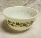 Vintage Pyrex Crazy Daisy Spring Blossom White Green 402 Mixing Bowl 1.5 Quart