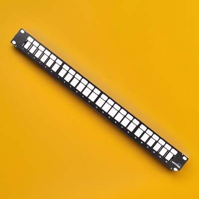  Leviton 49255-H24 QuickPort Patch Panel   24-Port   1RU   Black (Keyed/QuickPo