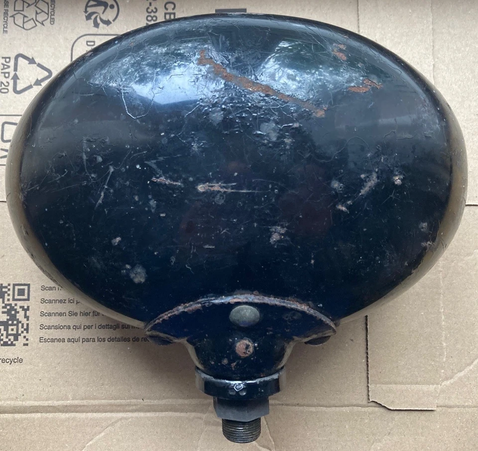 Luz antiniebla delantera vintage de coche clásico con forma ovalada hecha por Lucas para Vauxhall - Imagen 3 de 4