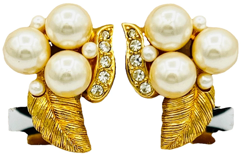 Selten, Vintage DIOR Kunstperlen Kristall Vergoldet Ohrclips,Schmuck ca.2.50cm.