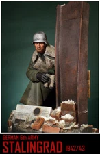 VLS Warriors USA 1:9 200mm 9059 German General at Stalingrad w/base VIGNETTE