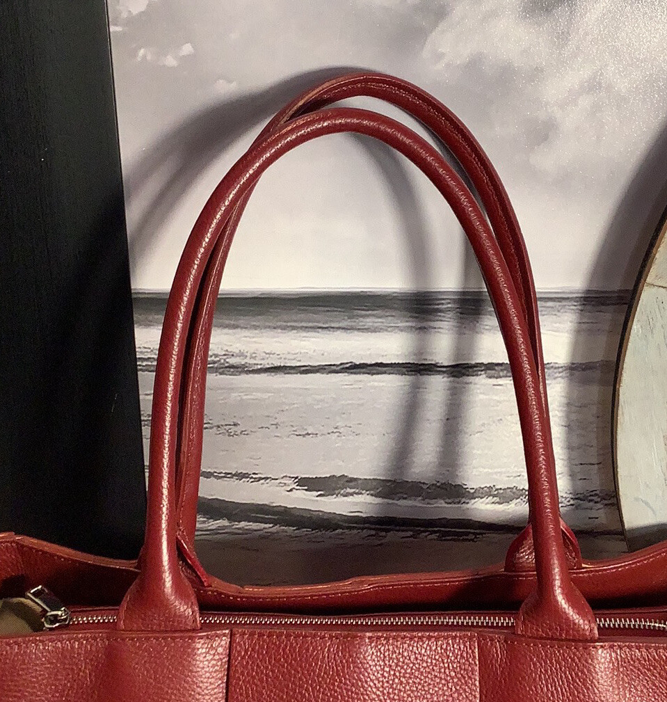 イタリアの FERRIRA バッグ レッド 