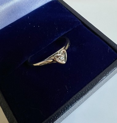 Superb Solid White Gold 14ct & Diamond Ladies Ring Heart   Shape