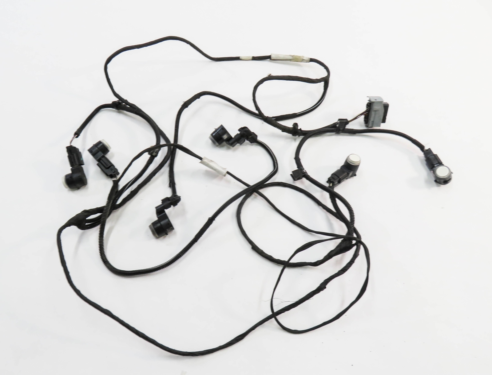 2018 MASERATI QUATTROPORTE S (M156) FRONT PDC PARK SENSOR SET w/ HARNESS (WHITE)