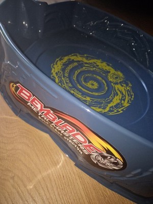 Beyblade Metal Masters Bolt Blast Stadium Battle Bowl 2011