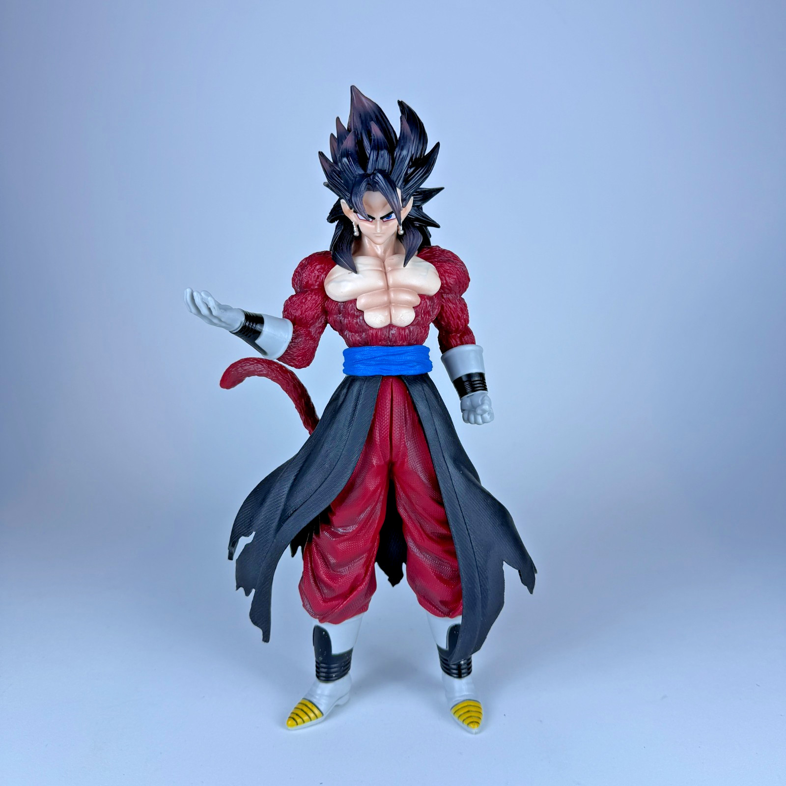 Dragon Ball Z Super Saiyan 4 Son Goku Vegeta w/Ball on Hand 12