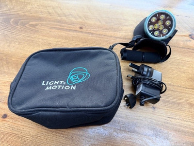 Light & Motion Sola 800 Leuchte voll funktionsfähig