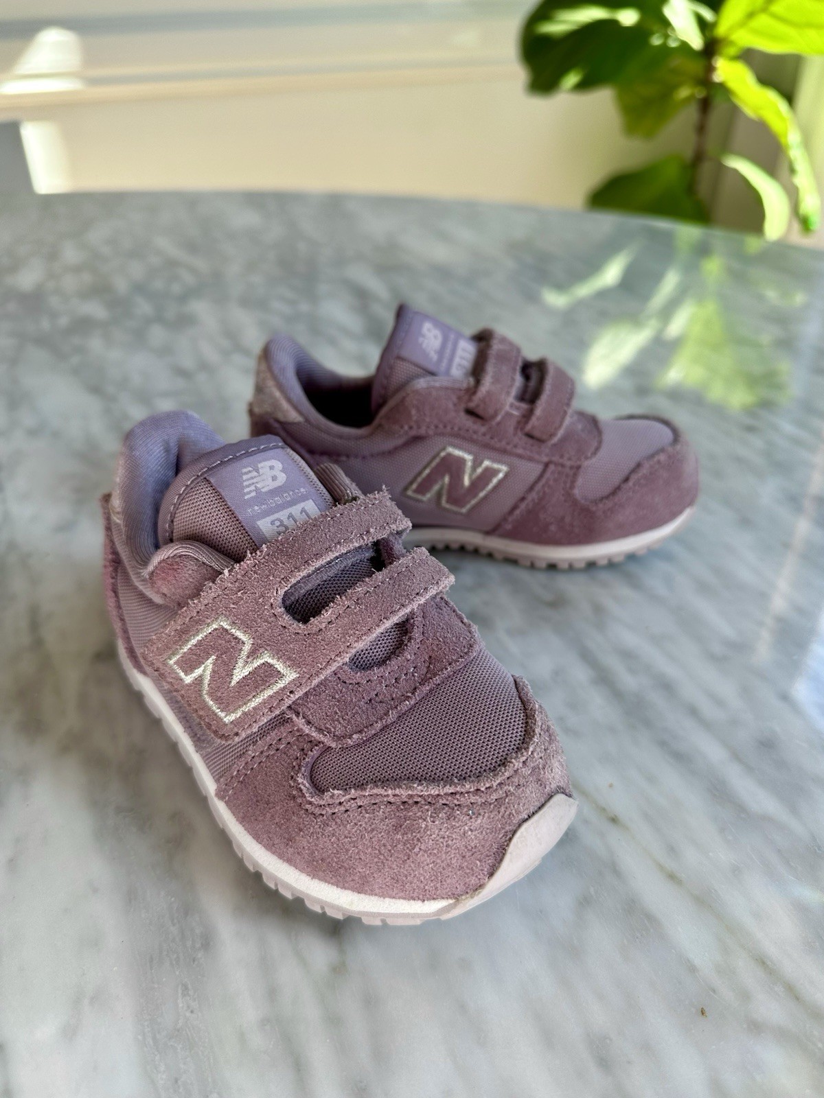 New Balance EUC Suede Lavender Dusk 311 Sneakers Shoes Girls 8 (65) New Balance EUC Suede Lavender Dusk 311 Sneakers Shoes Girls 8 (65)