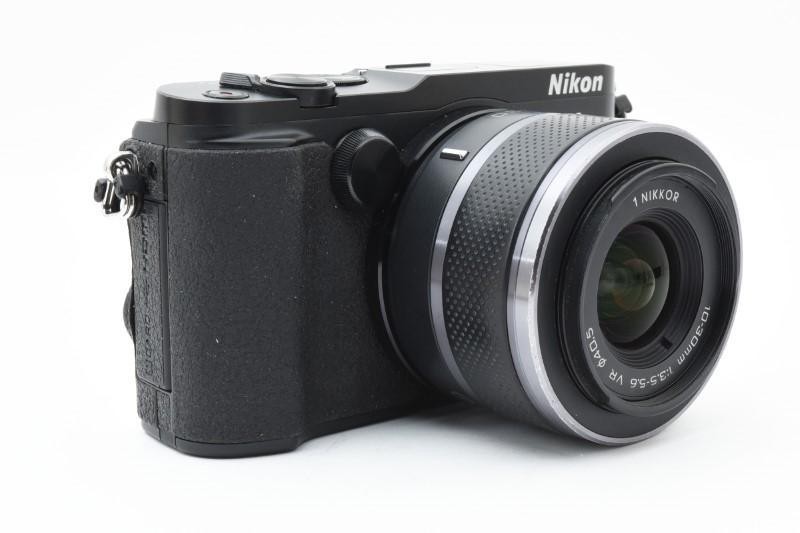 Nikon 1 V3 Mirrorless Digital Camera Premium Kit: NIKKOR 10