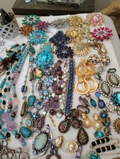 Vintage To Now Costume Jewelry Lot 350 Pieces Pounds Signed  Unsigned Resale