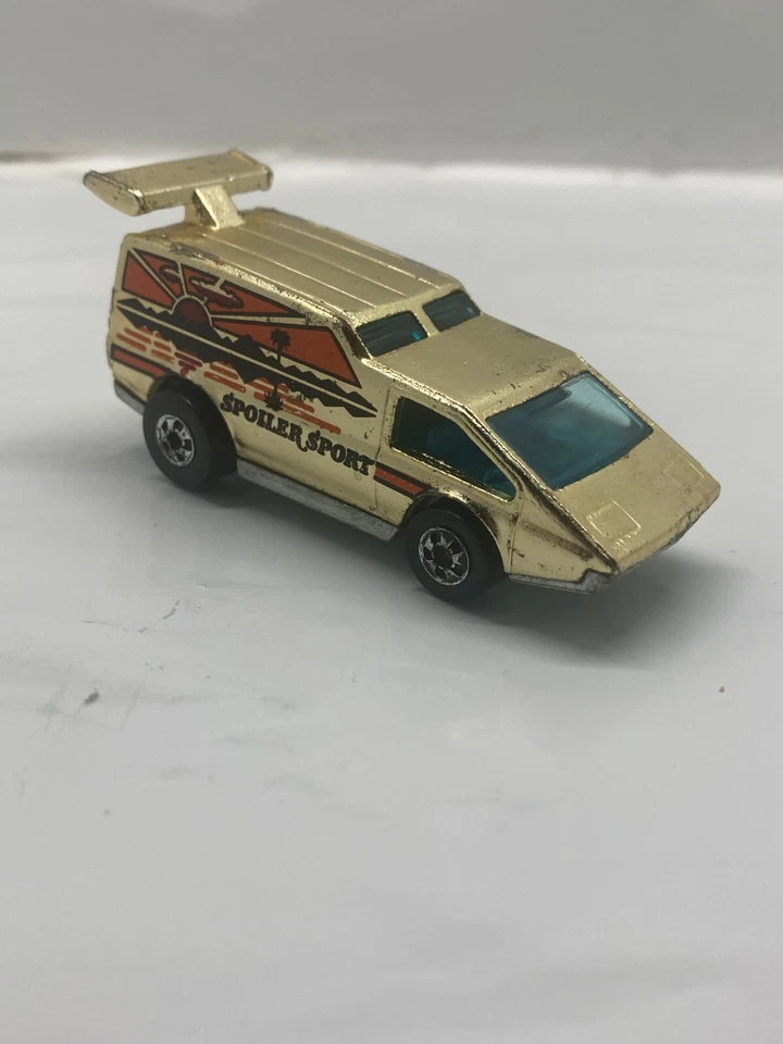 Винтажный спойлер спортивный фургон 1976 Hot Wheels золотистые черные стены сделано в Гонконге - Изображение 4 из 4