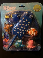 Finding Dory Dive  Catch Game Pool Toys NEW/Partially Open  L1